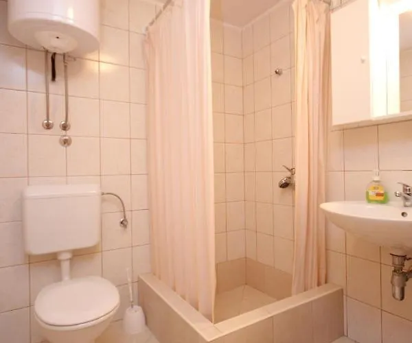 With Parking Space - 8817 Makarska